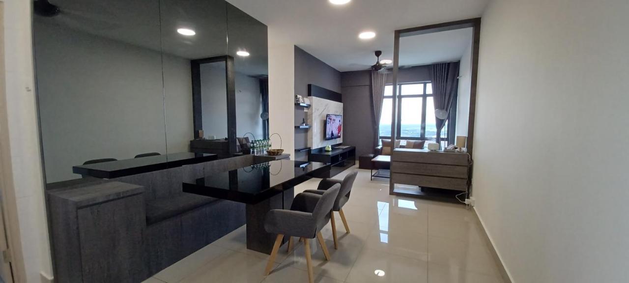 Апартаменты Modern Lifestyle Arc Austin Hills Джохор-Бару Экстерьер фото